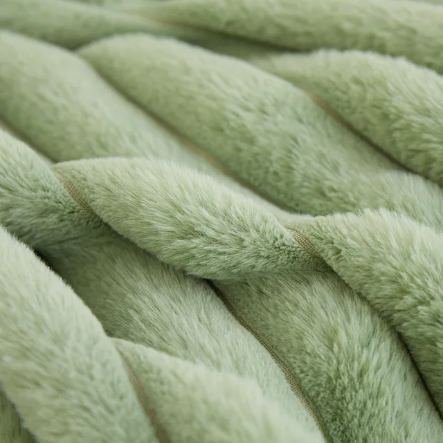 부드러움과 스타일이 어우러진 홈 데코에 활력을 불어넣는 고급스러운 베개 커버