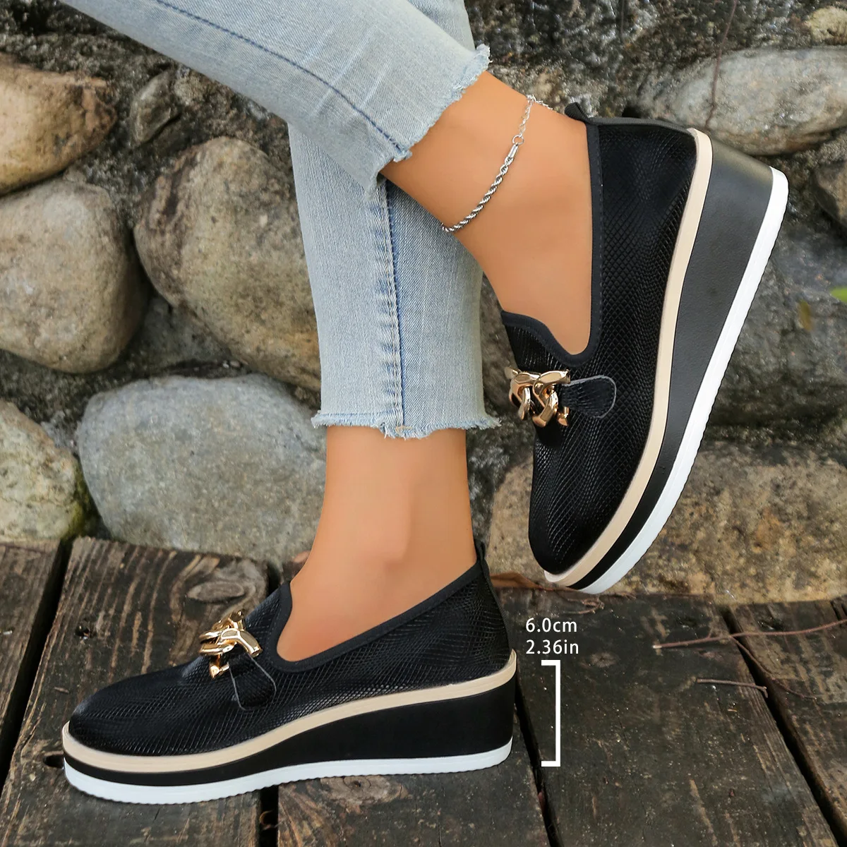 Metal Chain Slope Single Shoes for Women 2025 Autumn New Large-sized Thick-soled Cake Women's Shoe Loafers, Fashionable Loafers