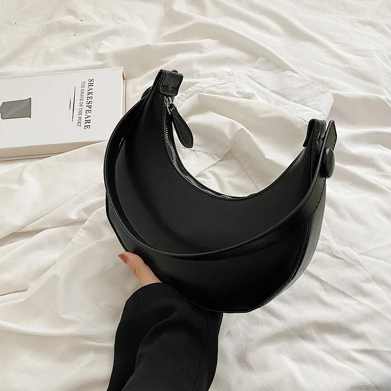 thumbnail image 1 of Bolso de hombro de PU para mujer, de moda, con cremallera clásica y de medio mes, muy vendido, 2024, nuevo y versátil bolso de mano para mujer, 1 of 5