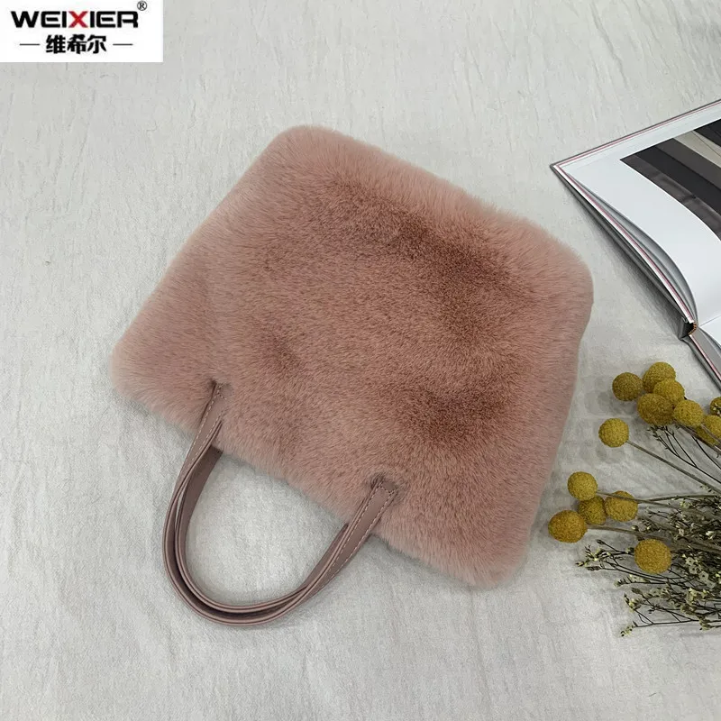 New Winter Bags 2022 Luxury Women's Faux Fur Bag Furry Crossbody Bags For  Women Fashion Plush Shoulder Bags Luxury Purse Bolsas - AliExpress