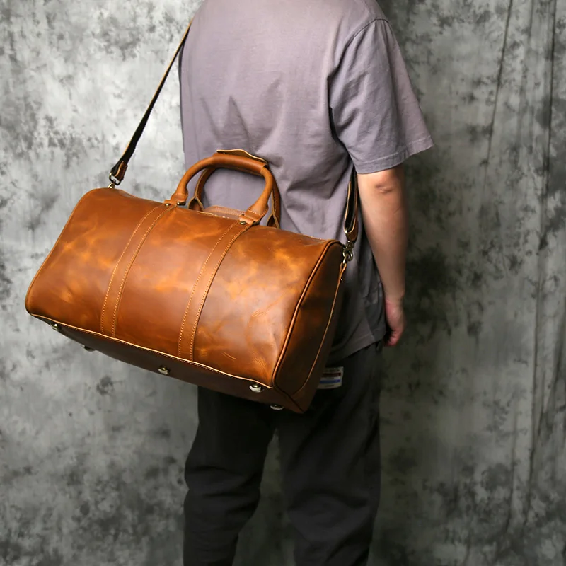 NZPJ Retro Men's Large-Capacity Leather Travel Bag First Layer Cowhide Shoulder Messenger Handbag with Zipper for 15 Inch Laptop