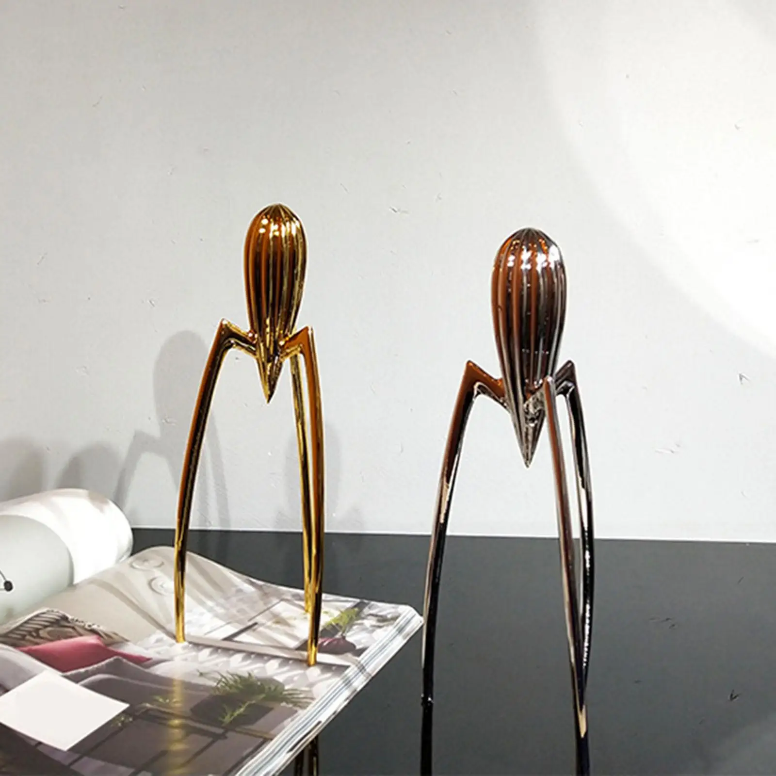 Creative Statue Sculpture Figurine Craftwork Resin Art Modern Nordic for Home Bedroom Bookshelf Tabletop Decoration Kitchen