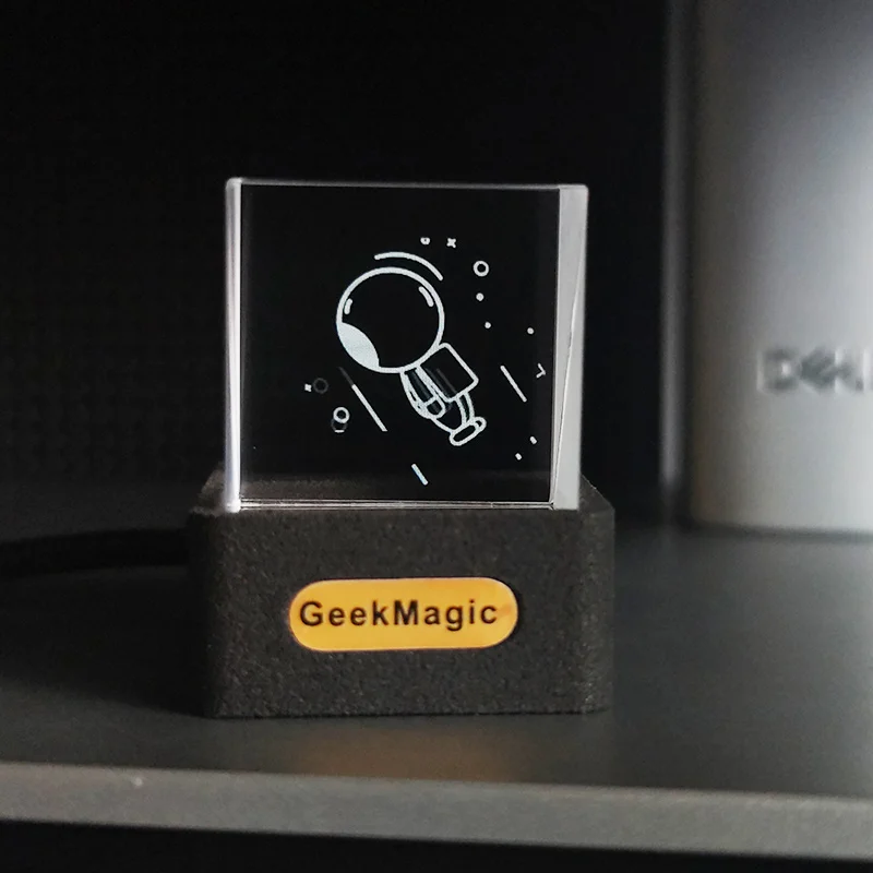GeekMagic GIFTV Crystal Cube Holographic Desktop Clock Display 2