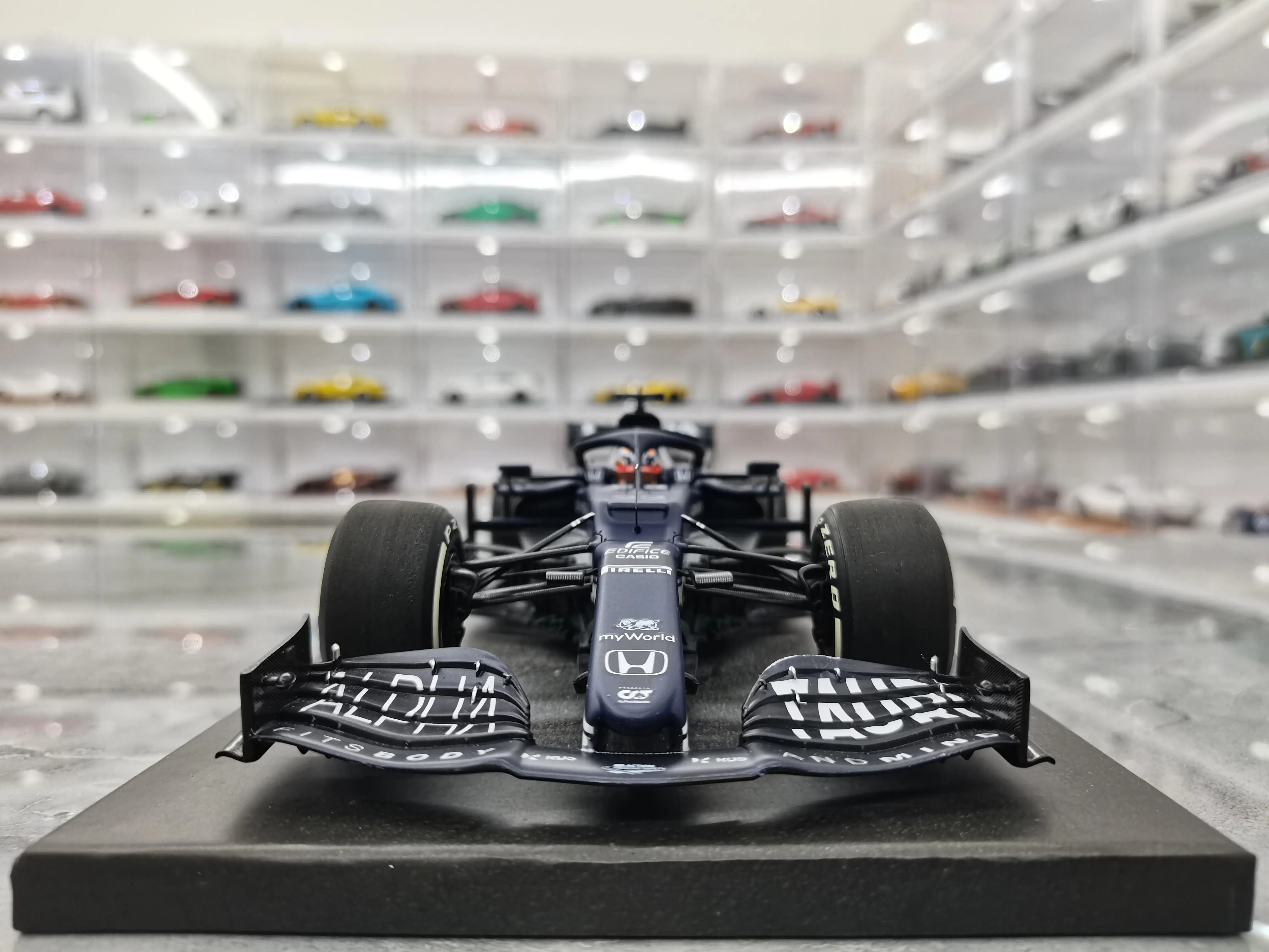 Minichamps 1:18 F1 Honda Scuderia Alphatauri At2 No.22 Bahrain