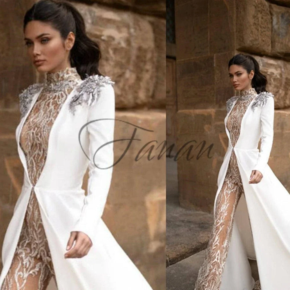 

High Neck Two Pieces Wedding Jumpsuits Lace Applique Beaded Dresses Backless Champagne Pant Suit 2022