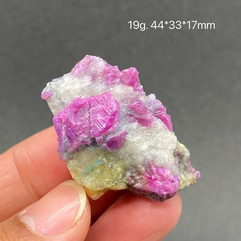 100%  Natural Myanmar ruby Mineral Specimens Stones and Crystals Healing Crystal