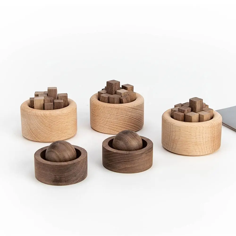 Perfume Volatile Aromatherapy Diffuser Spheres Refillable DIY Wooden Essential Oil Diffusers Creative Unique