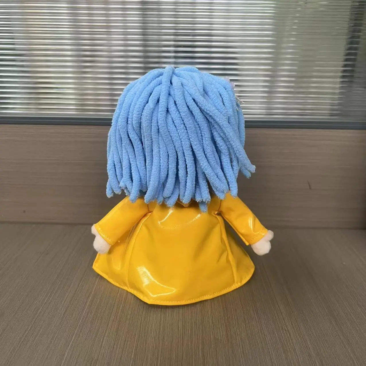 Coraline Plüsch-Sachen, Cartoon-Figur, Kawaii-Puppe, weiches Kissen, hässliche Kinder, niedliche Sammlerpuppen, Dekoration, Spielzeug, Geburtstagsgeschenke, 25 cm – Detail 4