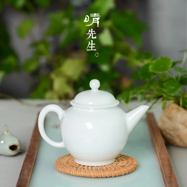 Jingdezhen 고급 흰색 도자기 차 주전자: 미학과 실용성의 완벽한 조화