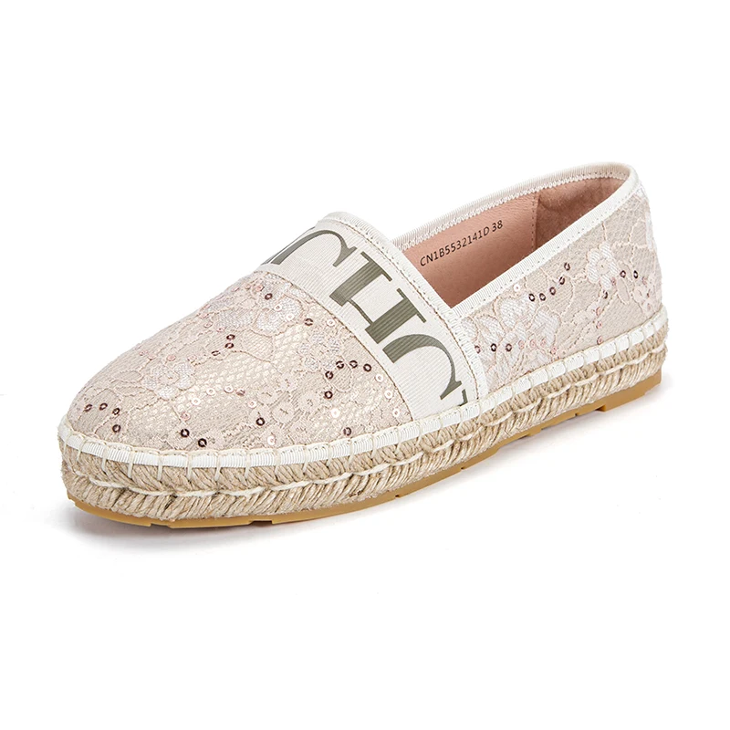 مسطح مصنوع يدويًا من العشب المنسوج للنساء ، حذاء ب...