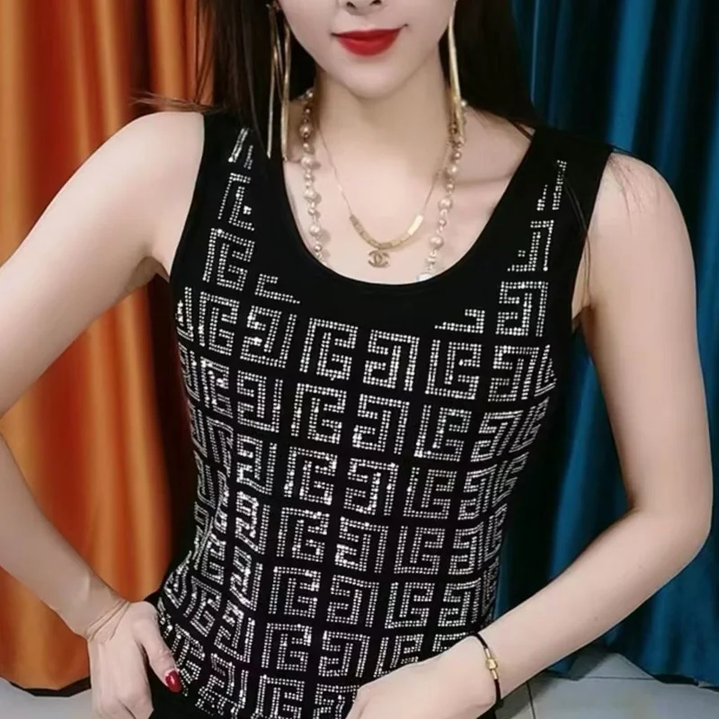 

Летняя мода, женские топы со стразами, новинка 2024, винтажное нижнее пальто без рукавов, пуловеры, футболки, облегающая женская одежда