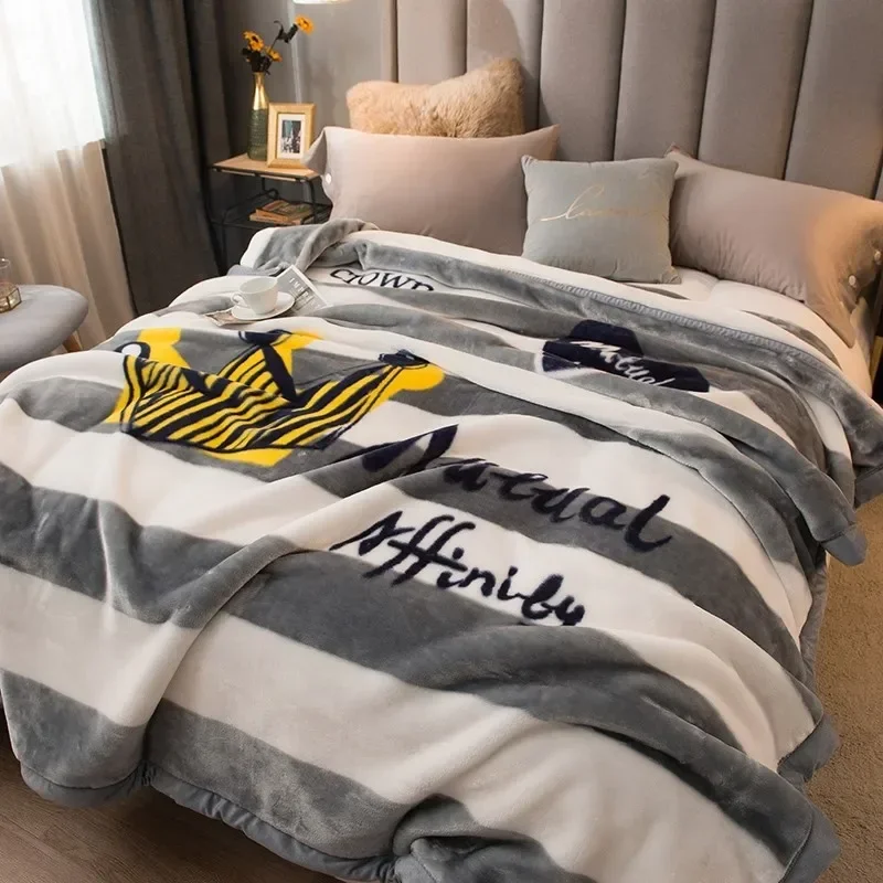 Thick winter blankets for sofas, winter thick premium plush flannel coral velvet blankets for warmth protection 3