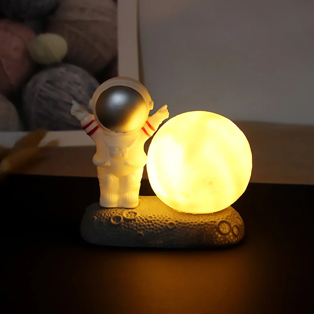 

Astronaut Spaceman LED Night Light Boy Boy Bedroom Bedside Desktop Creative Decoration Home Decoration Gift Lamp