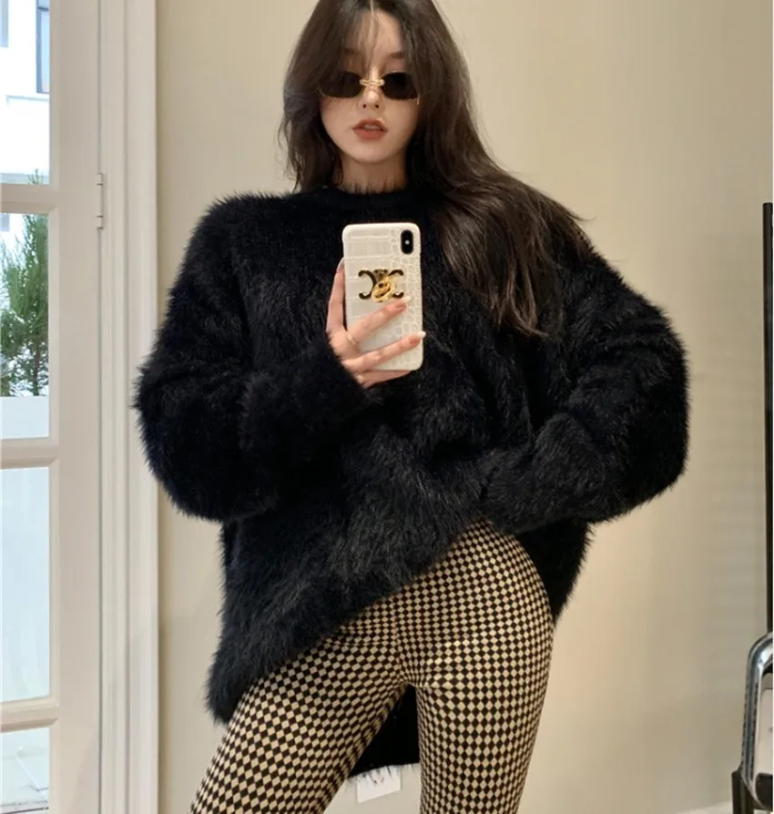 

2023 New Oversized Autumn Winter Red/Black Soft Mohair Knitted Sweaters Lazy Women O Neck Imitation Mink Thicked Loose Pullover