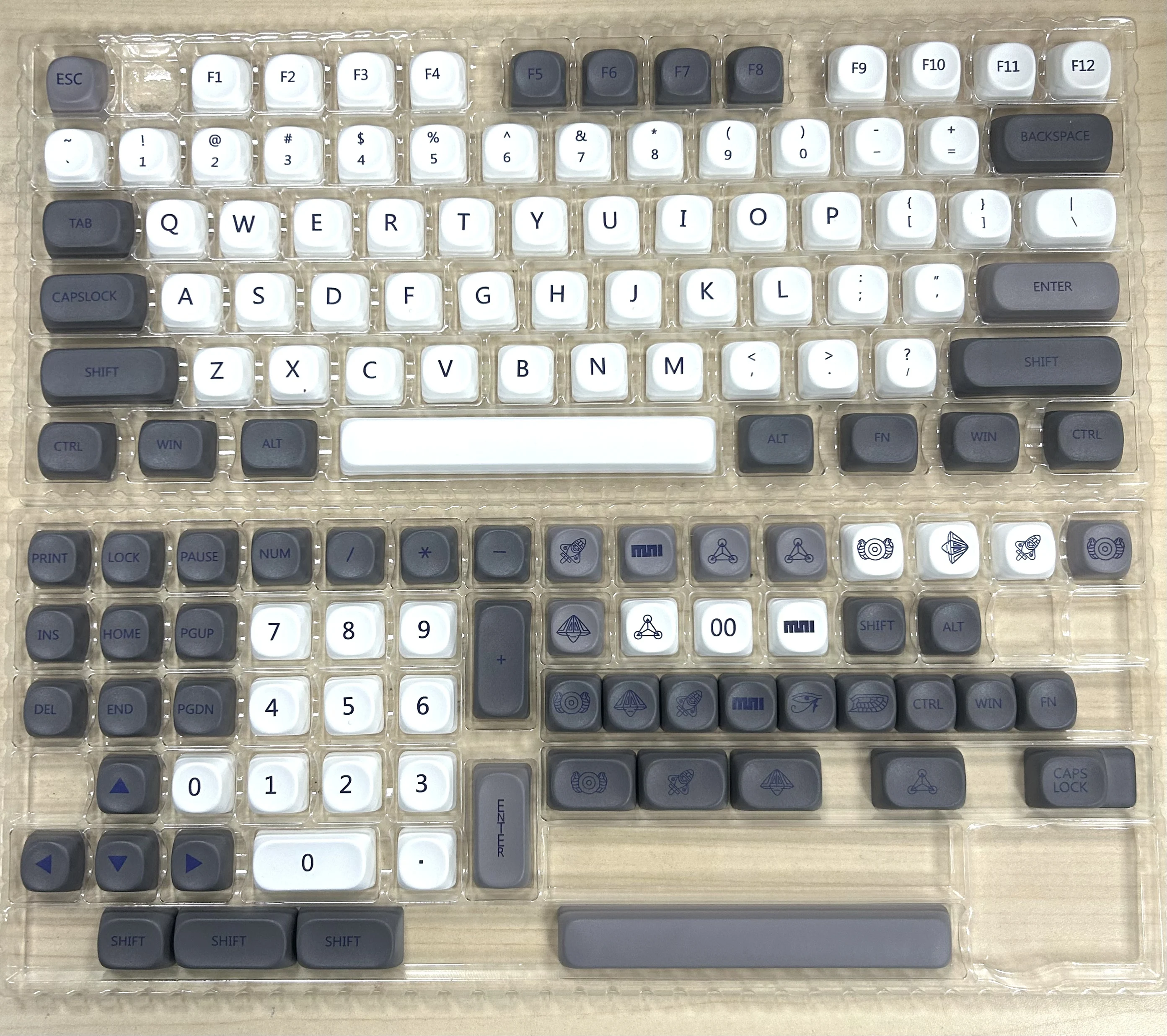 Japanese Anime Keycaps 60 65 75 100 Percent,Cherry Keycaps130 Keys PBT Dye Sublimation Custom