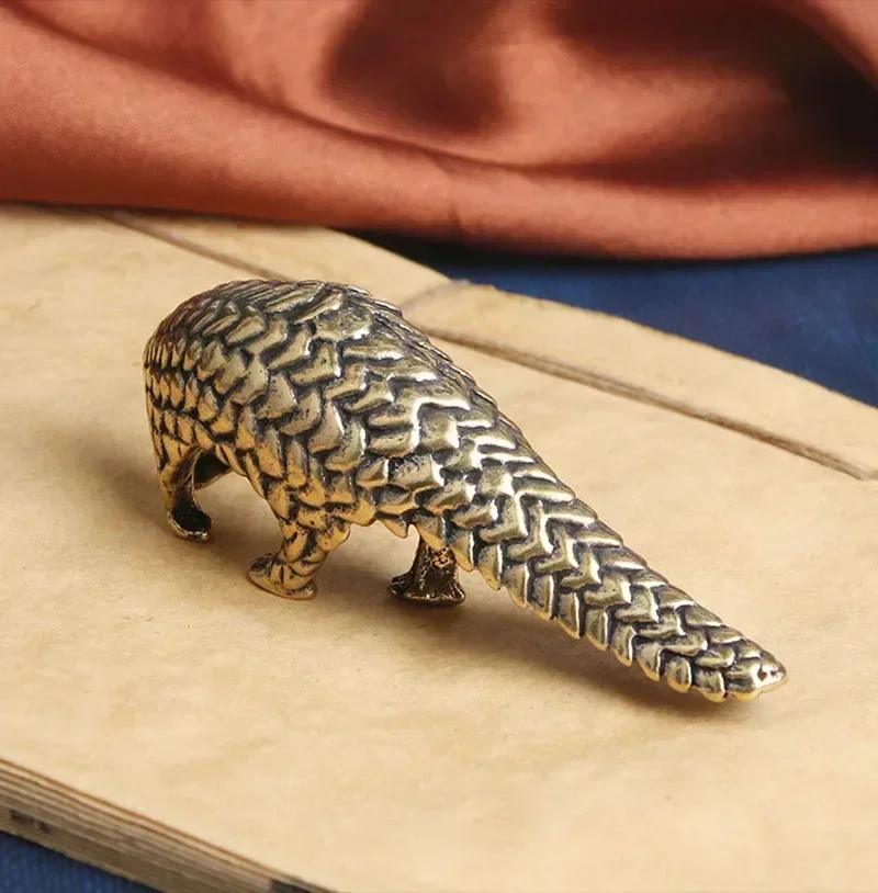 1 Stücke Chinesischen Stil Luxus Hause Ornamente Retro Messing Pangolin Wohnzimmer Geschenk Stall Handwerk Tier Thema Metall Ornamente – Detail 8