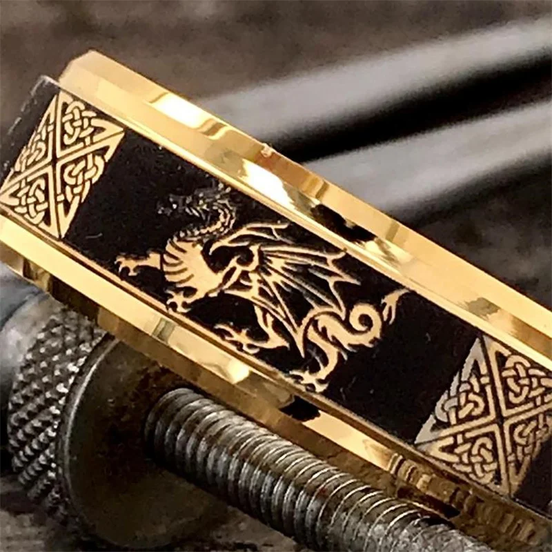Unique Gold Color Dragon Pattern Crystal Animal Rings For Men Punk Style Jewelry Party Wedding Accessories