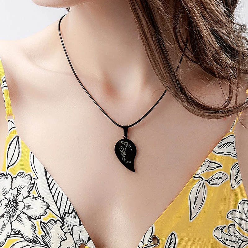 

Couples Jewelry Broken Heart Necklaces Black Senior Garnish Stainless Steel Engraved Love You Pendants Adornment Gift