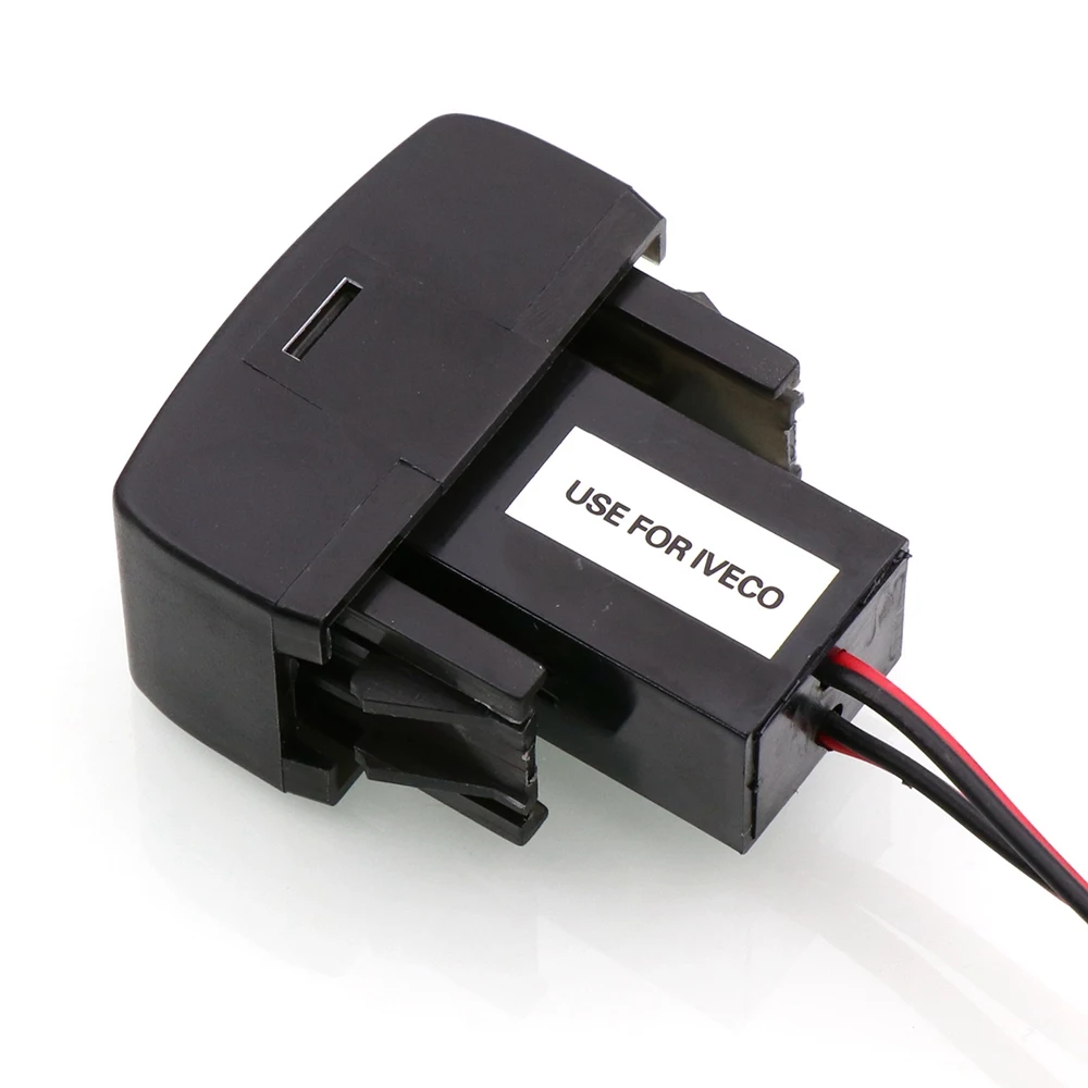 Car Dual USB Charger 5V 2.1A Car USB Power Socket Accessories for Iveco Truck Stralis Hi-Way Eurocargo