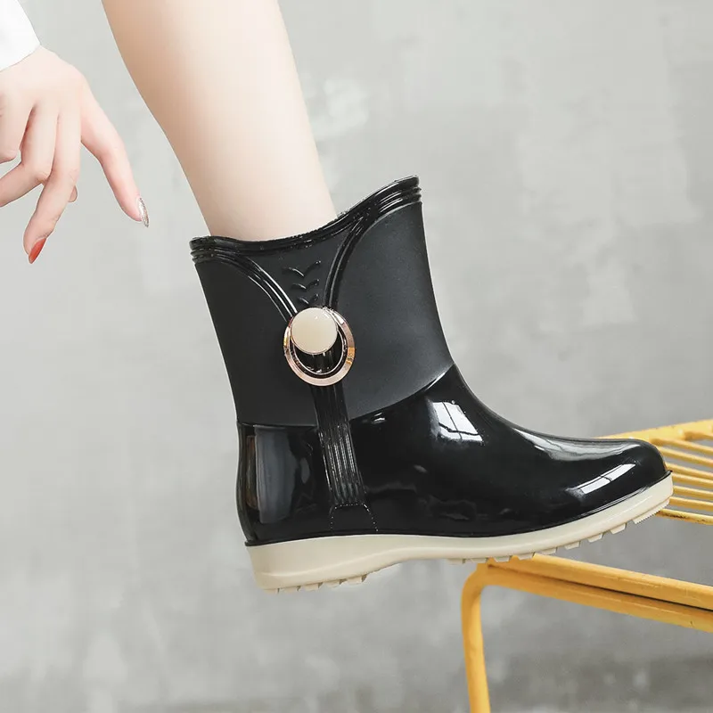 Women Outdoor Fashion Mid-Calf Rain Boots Girls Students Winter Keep Warm Waterproof Boots Female Comfort Work Water Boots New