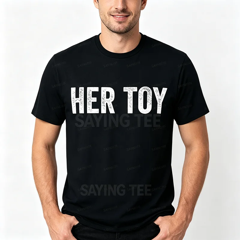 Her Toy Lustiges BDSM FemDom Munch T-Shirt, Submissive T-Shirt, Y2k Persönlichkeit, Munch- oder Kink-Party-Bekleidung, Witziges Sarkastisches Spruch-T-Shirt