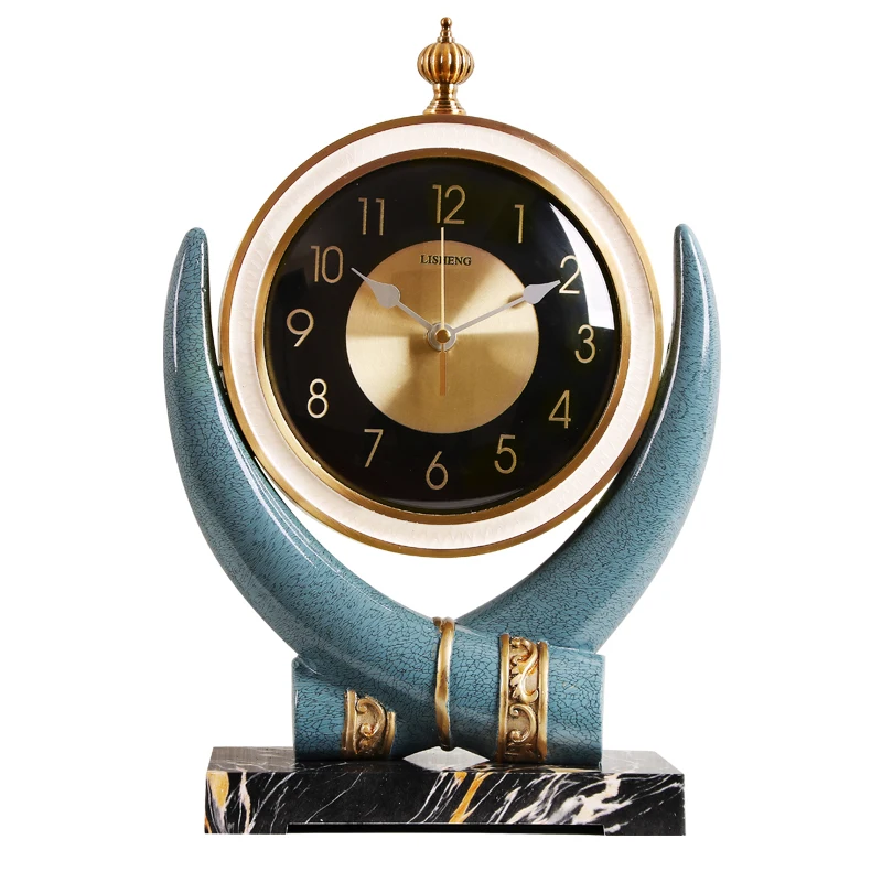 

High-End Clock Mute Modern European Entry Lux Minimalist Creative Home Desktop Quartz Clock Living Room Decoration Clock