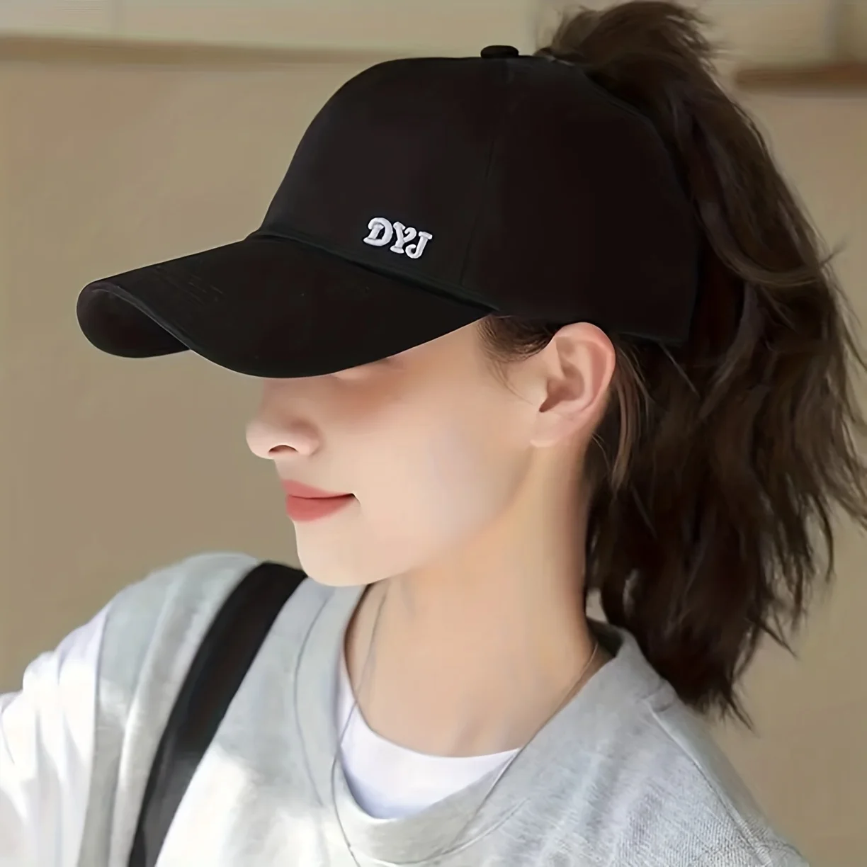 여성용 캐주얼 포니테일 모자, 앞면에 레터 자수가 있는 오픈탑 야구 모자, 뒷면 오픈 디자인