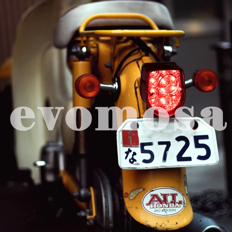 Luz Trasera LED Para Moto Honda Dax/Chaly/Monkey/Z50/ST/CF - 12V Con Luz De Freno, Direccionales Y DRL
