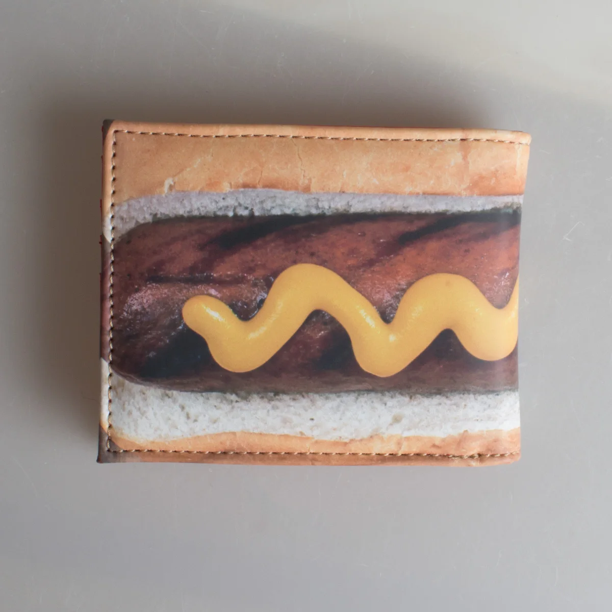 Stylish High-Quality Bread Shaped Bi-Fold Wallet Personalized Card Holder ID Card Case