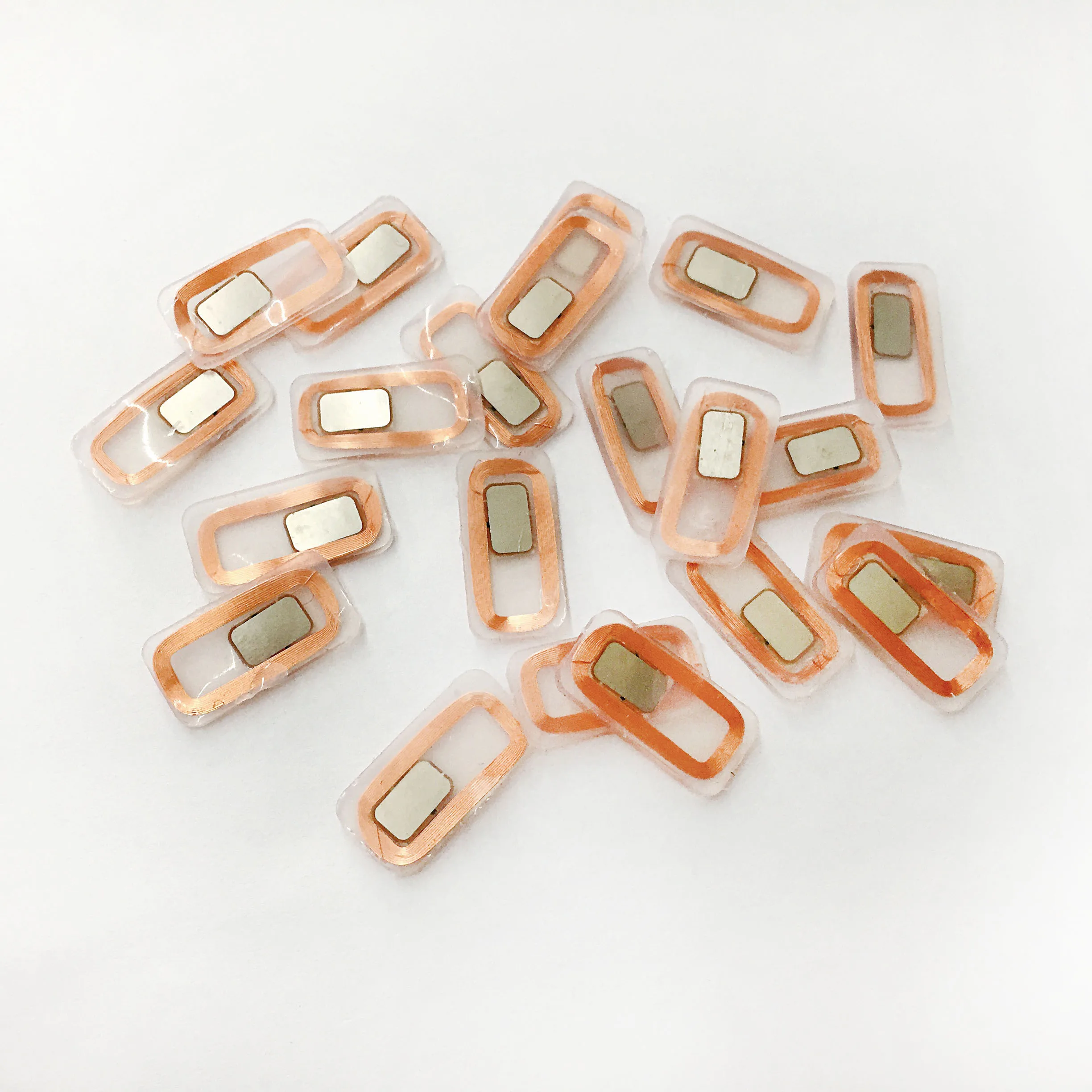 RFID 10*20MM שבב סליל עם שקוף סיליקון NFCtag 213 UID I-CODE2 CUID FUID T5577 אלקטרוני RF תגים רך תווית