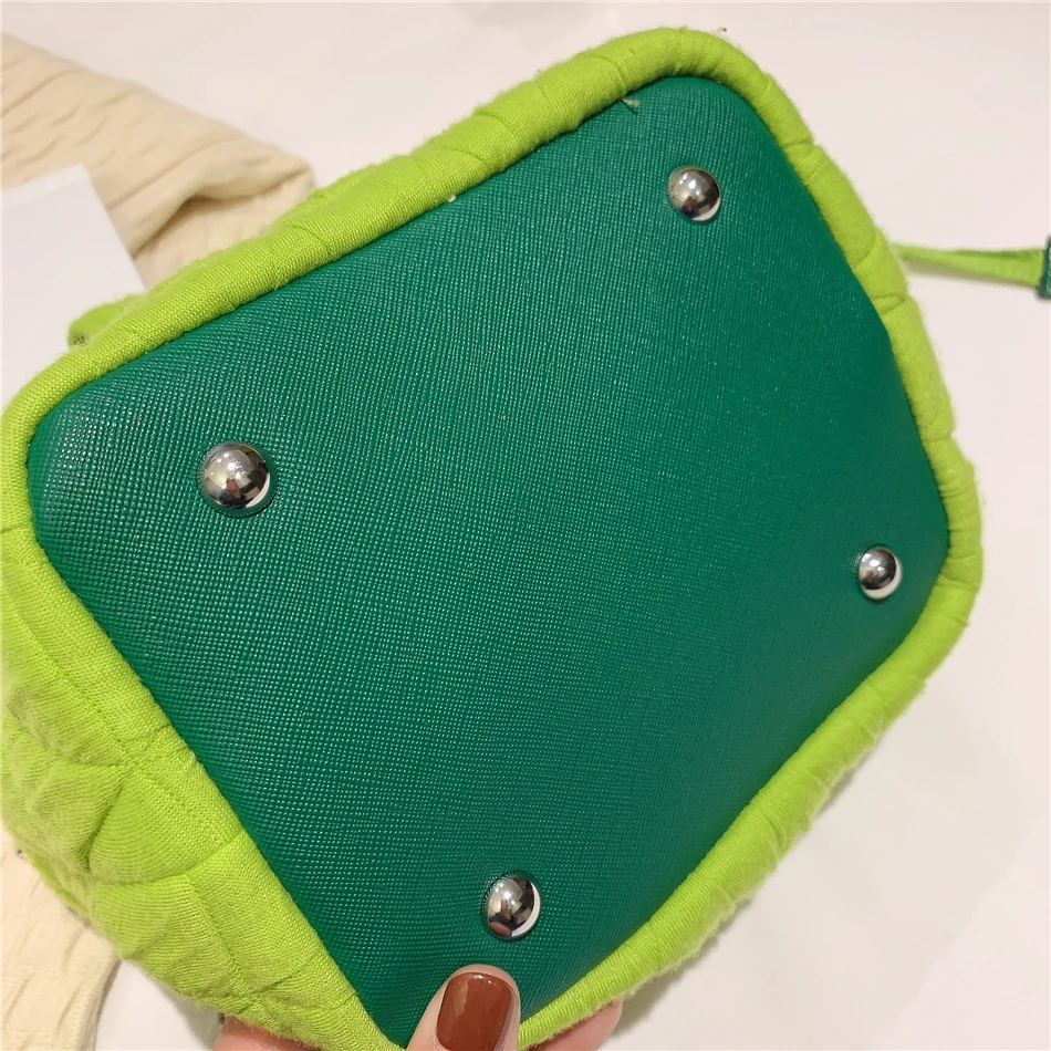 Marca de Luxo Bolsas para as Mulheres Pequena Balde Bolsa Macio Algodão Acolchoado Ombro Crossbody 2022 Nova Alça Curta Senhoras 12 Online shopping