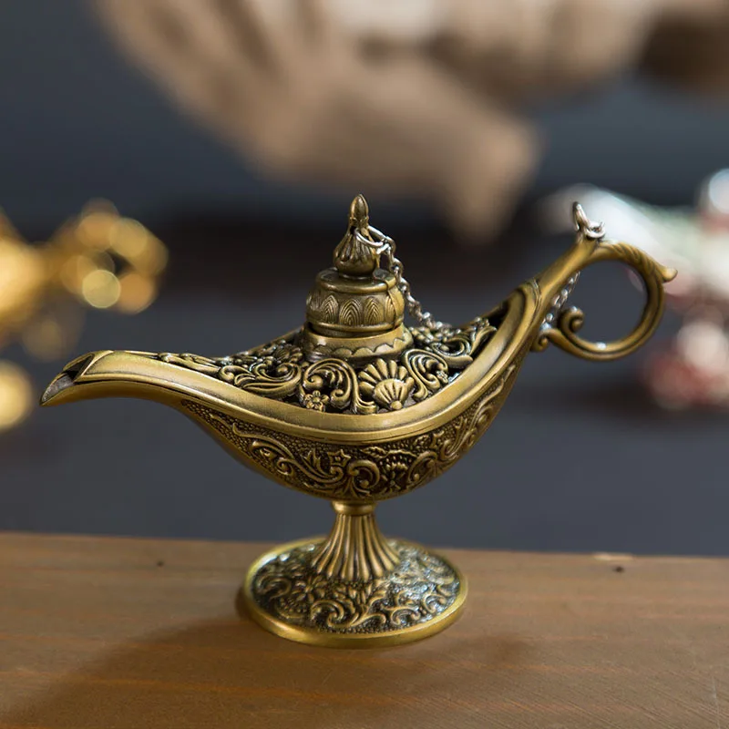 Nuovo 12Cm(4.7 ")Classic Rare Hollow Legend Aladdin Magic Genie Lamps Bruciatori Di Incenso Retro Wishing Oil Lamp Home Decor Gift
