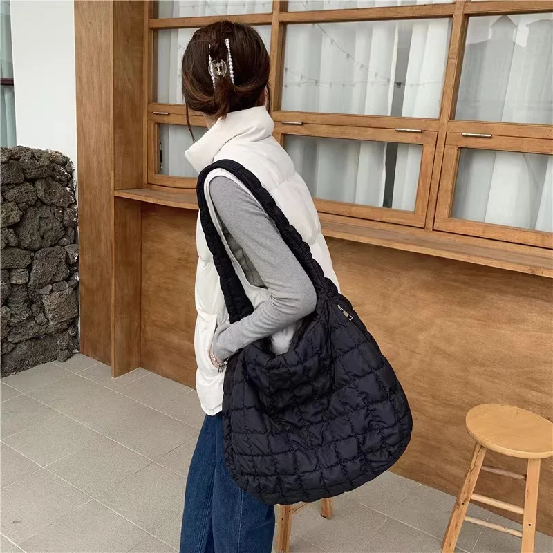 2024 New Tote Bag Women Niche Versatile Cloud Pleated Underarm Bag INS Korean Style Crossbody Dumpling Shoulder Bag Handbag