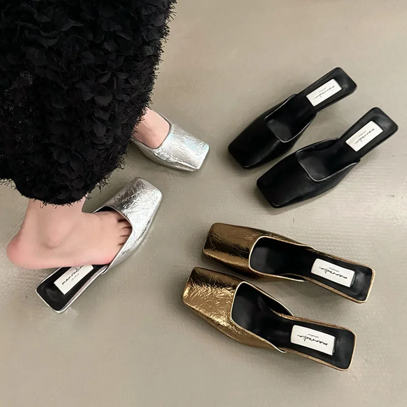 

2024 Spring New Brand Women Gold Slipper Fashion Square Toe Slip On Mules Shoes Square Med Heel Outdoor Dress Sandal Pumps