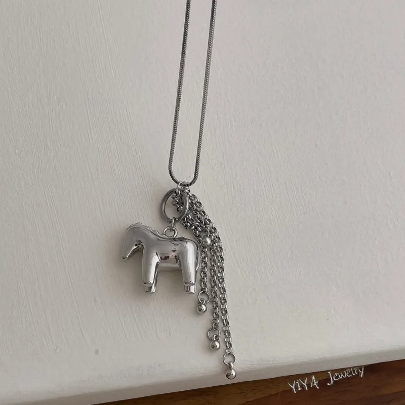 Minar INS Fashion, collana con ciondolo a forma di nappa con catena a forma di cavallo e superficie liscia, per donna, catena a serpente placcata in argento, lunga catena per maglione_voghion.com