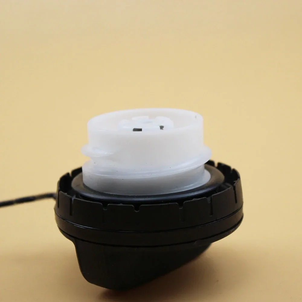 Car Styling CAP ASSY FUEL TANK 77300-52030 For Toyota COROLLA RAV4 SEQUOIA PRIUS HIGHLANDER LAND CRUISER For LEXUS LS460 LX570