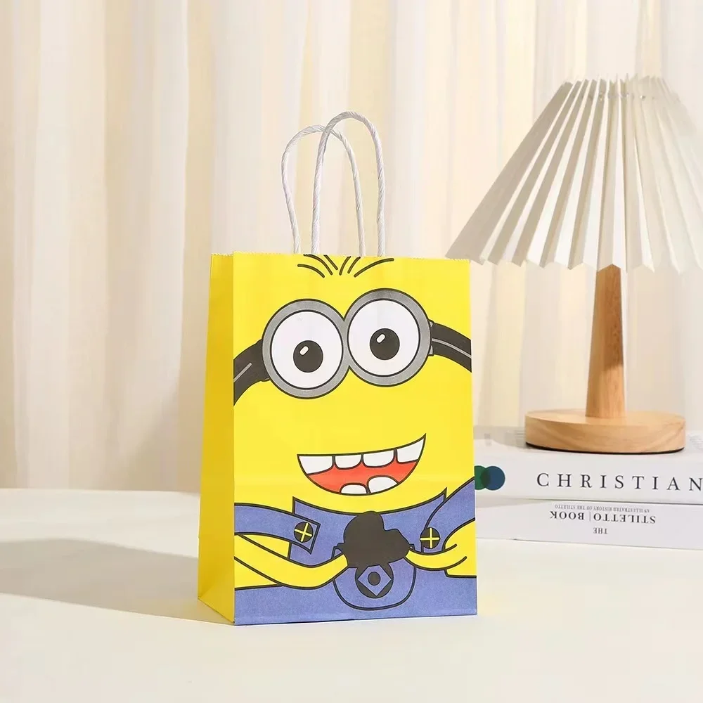 thumbnail image 1 of Bolsa de regalo de papel con temática de hombre plátano caliente de 21*15*8 cm con asas para festivales, bolsas de dulces para baby shower, suministros para fiestas de cumpleaños para niños y niñas, 1 of 4