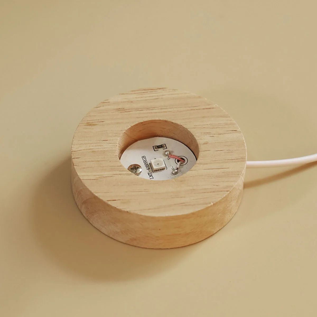 موزع روكس للزيوت العطرية مع صخور كريستالية طبيعية،...