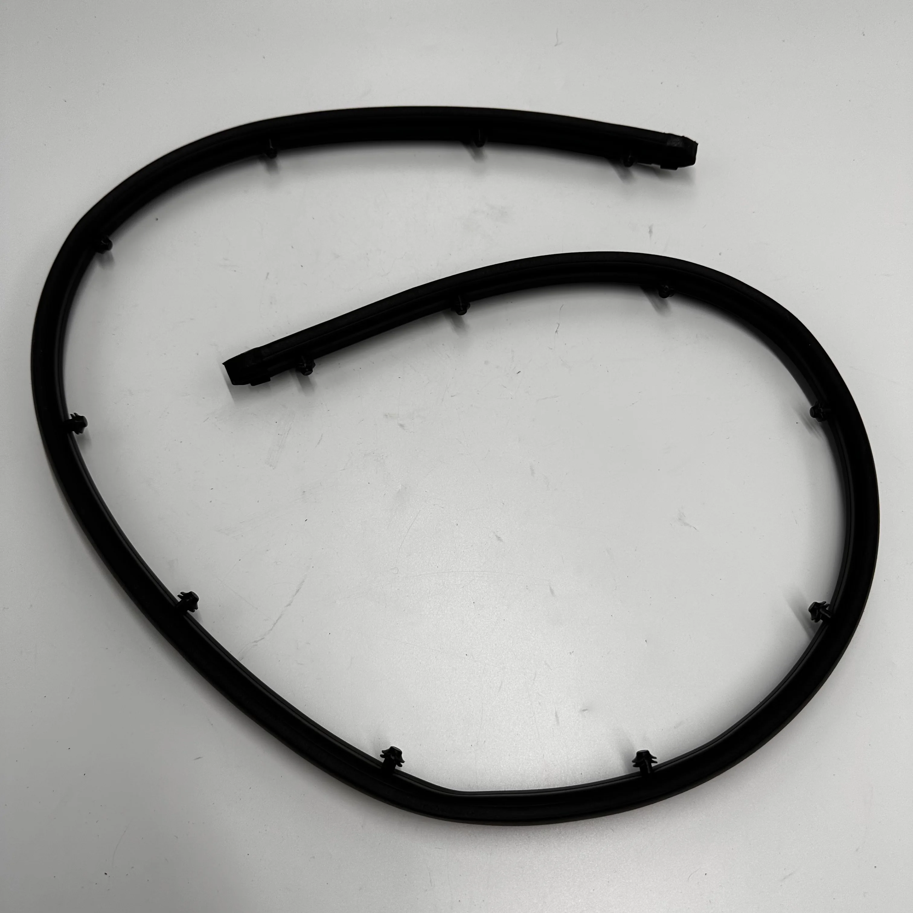 Suitable for Kia 2013 2014 2015 Forte K3 Front bar trim 86357A7000 Chinese Internet Decoration Press bar on front bumper