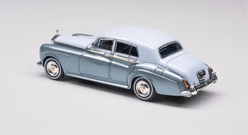 GFCC 1:64 1965 Rolls-Royce Silver Cloud Classic Car Diecast Model
