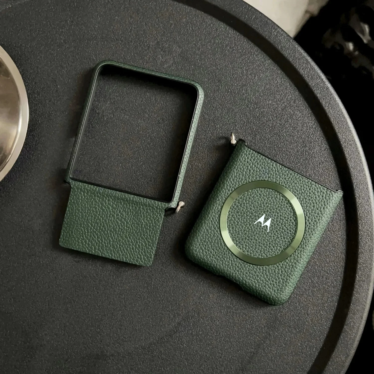Luxury PU Leather Magnetic Shockproof Cover with Magsafe Wireless Charging