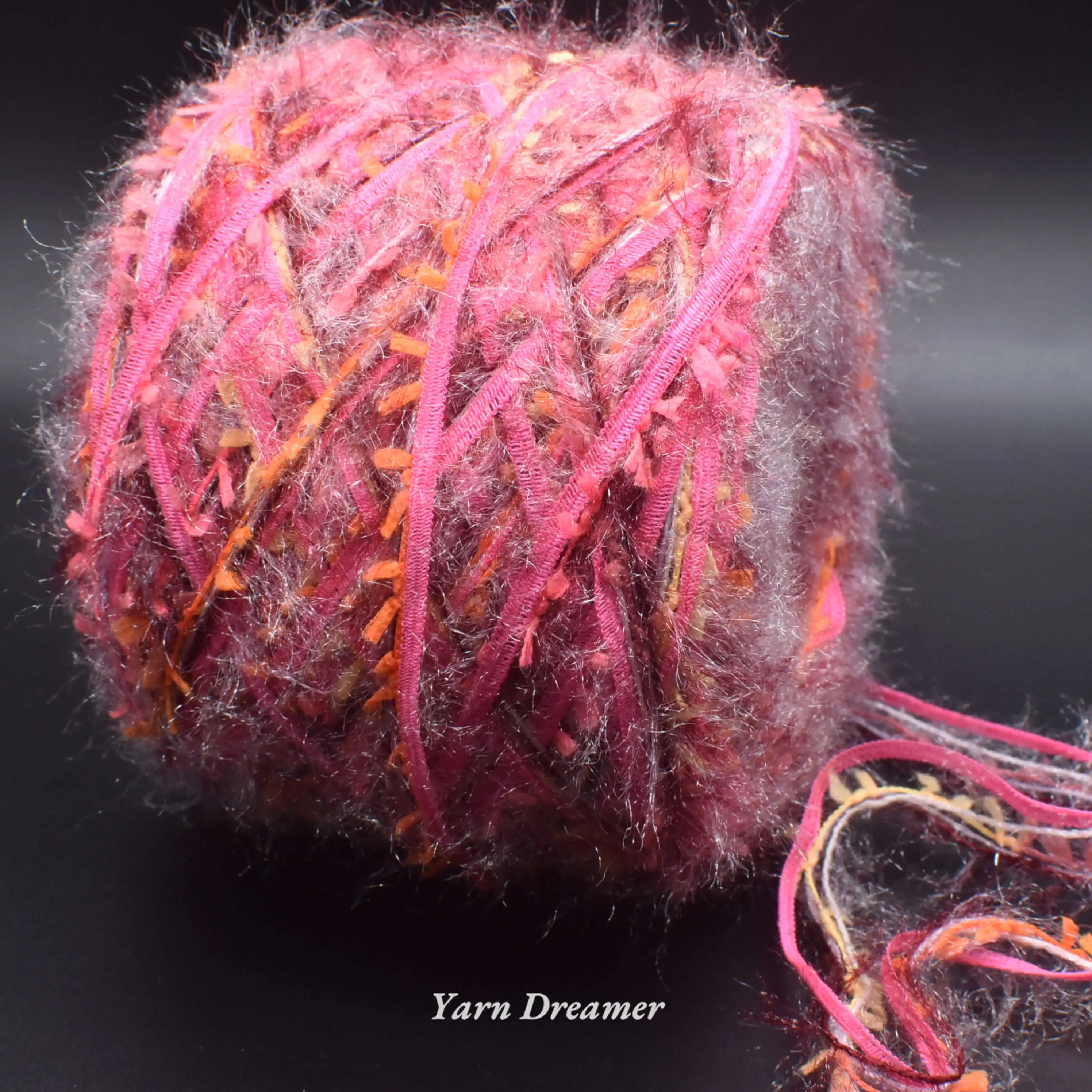 100g Indian Red Yarn for Crochet Fancy Mixed Puffy Yarn for Knitting hand bag Plush yarn yarn chunky 4