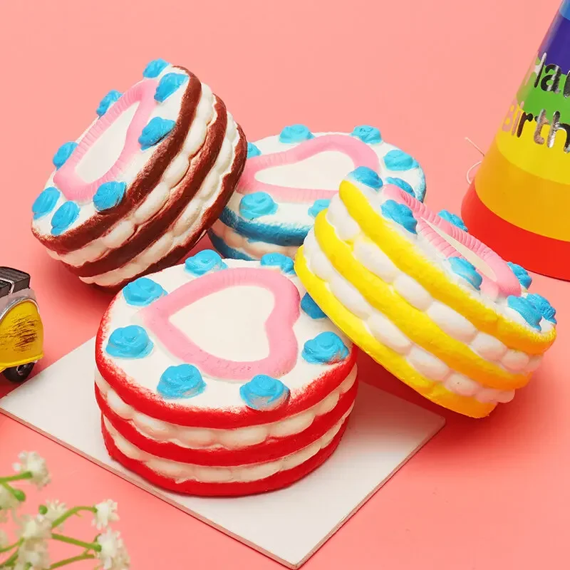 

GSF1PCS Jumbo Squishy Love Cake 12cm Slow Rising Collection Gift Decor Little Princess Hanger Accessories ToyTOY