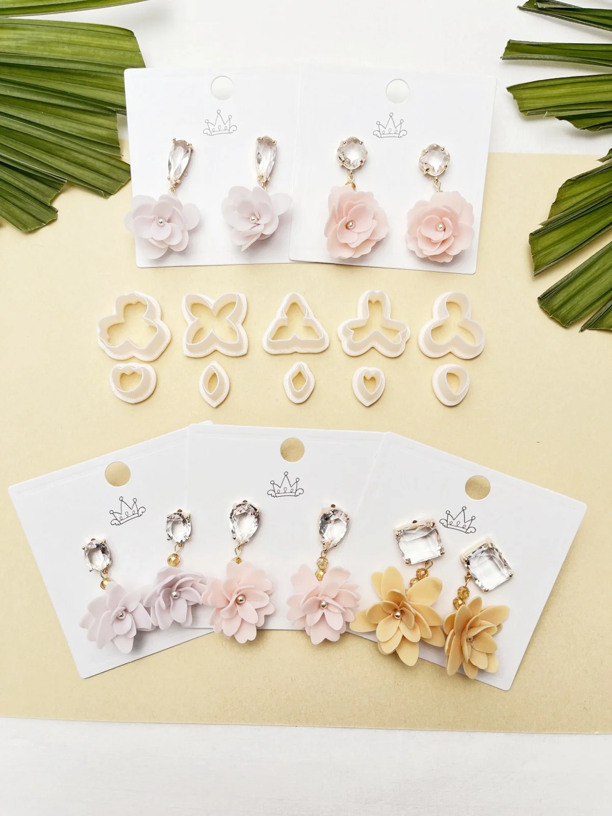 Polymer Clay Tools Clay Sculpting Tools Pottery Tools Clay Craft Tool 10pcs Plastic Clay Cutters for Earring Making 3D Flower Embellishments Soft Clay Mold Tools Set Precision Knife Molds
