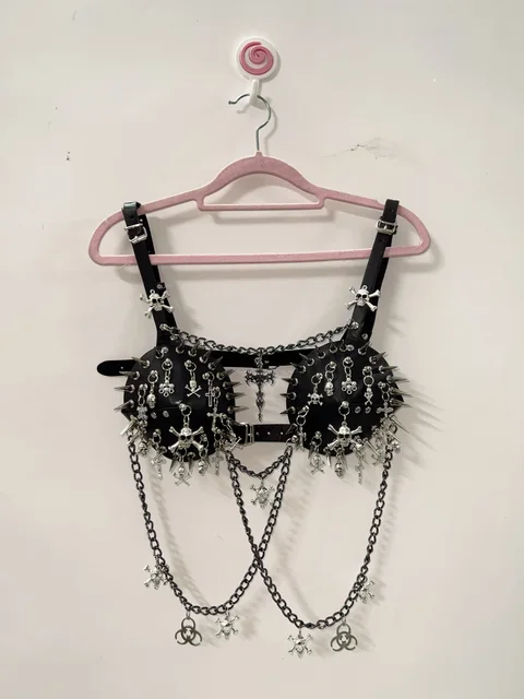 Skull Pendant Chain Bra Top 3