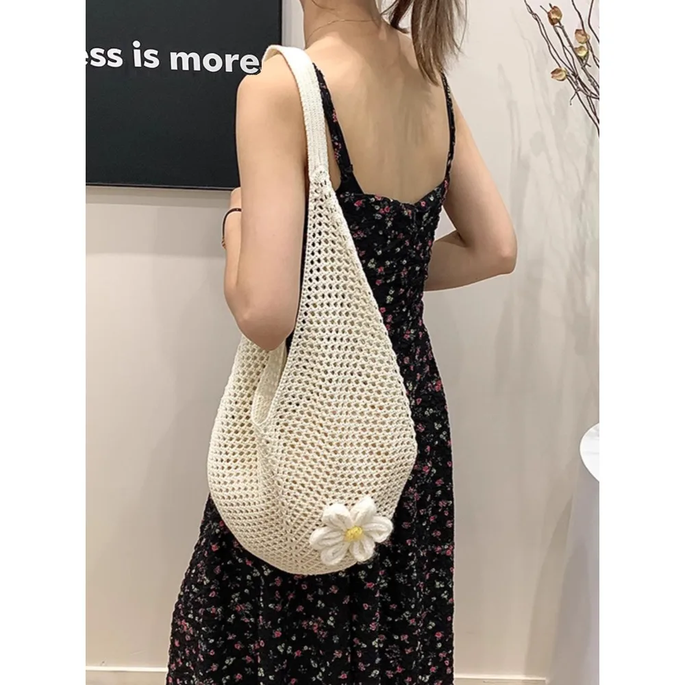 Bohemian Style Straw Wicker Woven Bags Large Capacity Fashion Shoulder Crossbody Bag Messenger Bag Ladies Women Girls Gift ﻿ ﻿