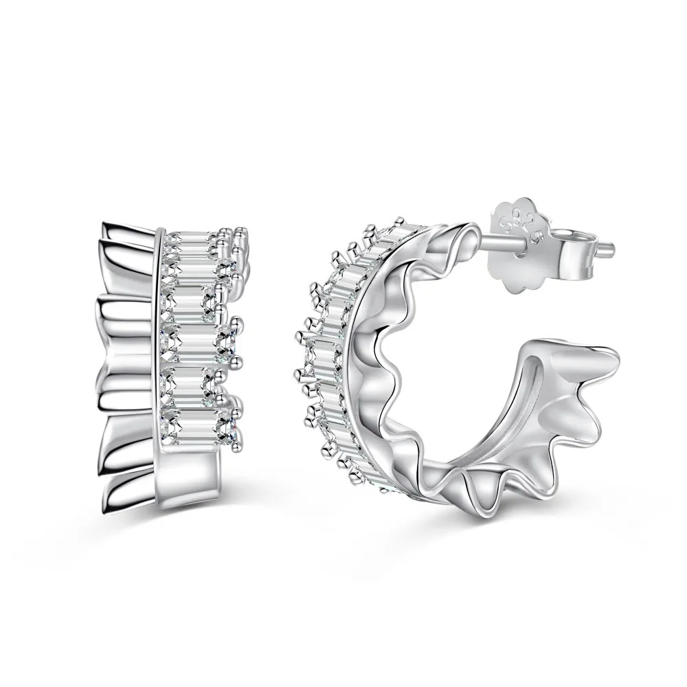 

Korean Version of New S925 Pure Silver Female Earrings with Pleated Lace Feel and Zirconia Inlaid Female Accessories