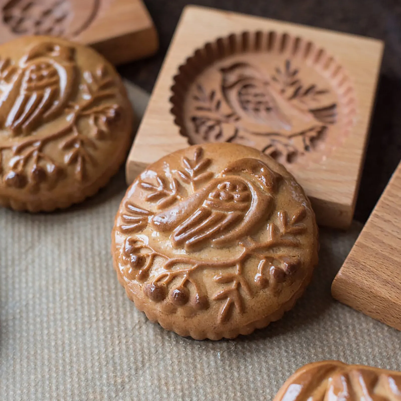 

3D Biscuit Mold Cutter Wooden Cookie Mold Easter Cookie Cutter Animal Pinecone Mold For Cookies Cute Cookies Press Type 2024