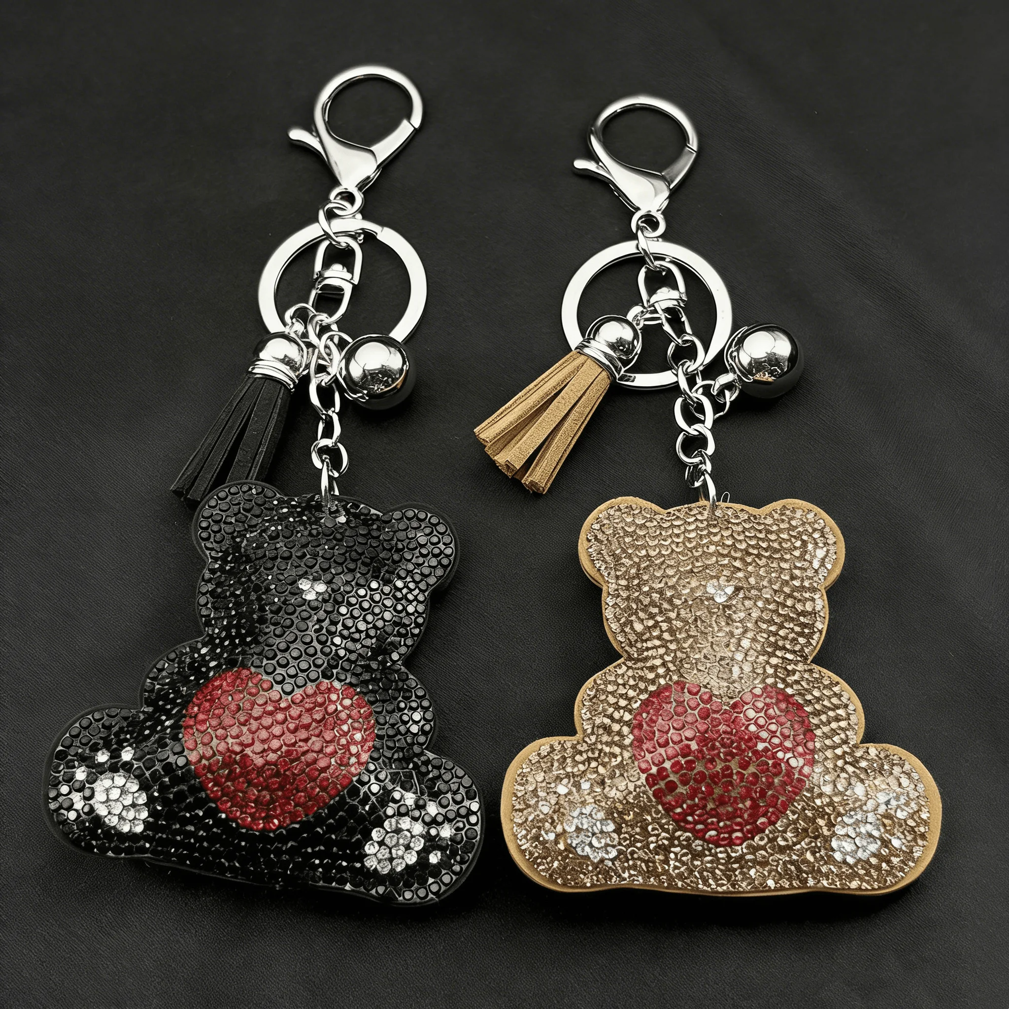 Niedlicher brauner Bären-Herz-Schlüsselanhänger für Damen und Herren, voller Strass-Quasten, hübscher Taschenanhänger, Tier-Schlüsselanhänger, Schmuckgeschenke.