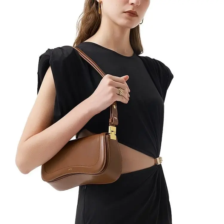 Merk handtassen voor vrouwen pudding dames leer motorfiets schouder cross body tas retro dames tassen mode met doos_voghion.com
